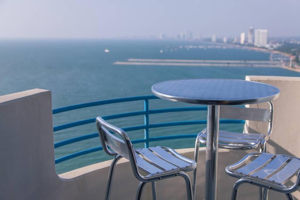 Pattaya Seaside Balcony/Beach Front/4 Peoples Наджомтьєн Екстер'єр фото